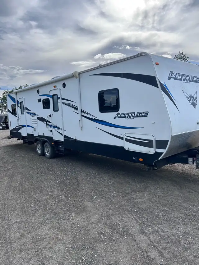 2015 CrossRoads Altitude Toy Hauler