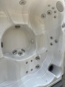 2012 Jacuzzi J235 5-6 Adult Hot Tub with Lay Down Lounge &Stereo - Photo 3