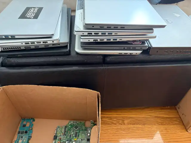 BUYING BROKEN PHONES, LAPTOP and COMPUTER