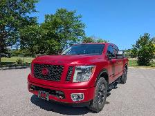 2018 Nissan Titan PRO-4X • Accident Free Well Maintained - Photo 3