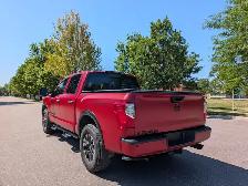 2018 Nissan Titan PRO-4X • Accident Free Well Maintained - Photo 5