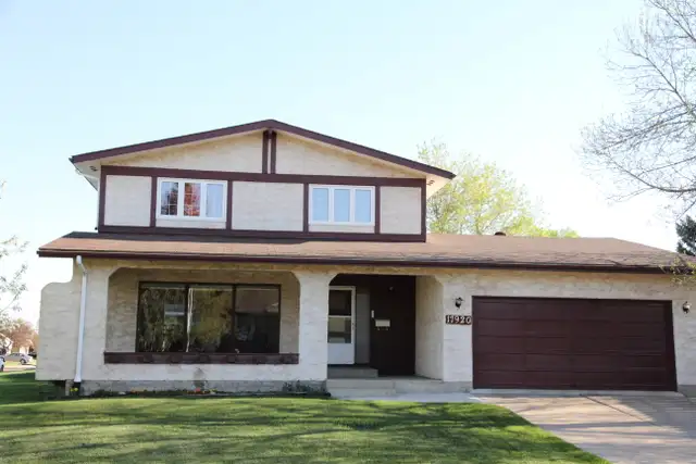 4 Bedrooms House Near West Edmonton Mall for August 1st