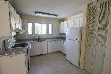 4 Bedrooms House Near West Edmonton Mall for August 1st - Photo 8