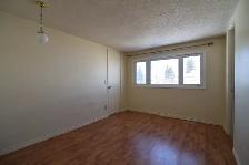 4 Bedrooms House Near West Edmonton Mall for August 1st - Photo 9