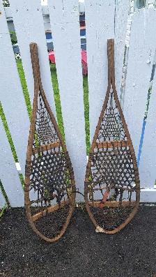 antique snow shoes - Photo 5