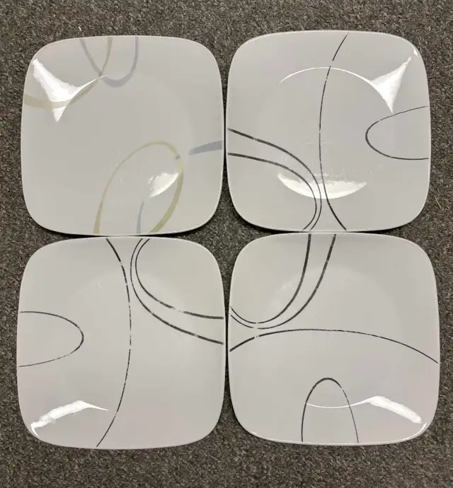 Corelle 10.5' Square 'Simple Lines' Dinner Plates (4pcs)