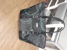 BEAU SAC NEUF À VOYAGE NOIR VERT AIR CANADA 16'x23'LARG: $25.00 - Photo 3