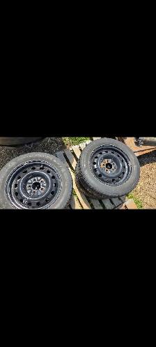 Selling 4 winter tires - Photo 3