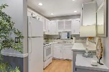 AFFORDABLE TOWNHOME IN LOWER MISSION! - Photo 4