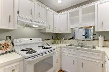 AFFORDABLE TOWNHOME IN LOWER MISSION! - Photo 5