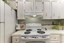 AFFORDABLE TOWNHOME IN LOWER MISSION! - Photo 6