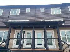 Townhouse for Rent – Prime Bridgewater Centre Location