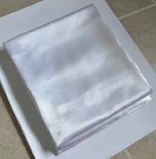Elegant White Satin Tablecloths (57' x 86') - Photo 3