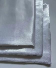 Elegant White Satin Tablecloths (57' x 86') - Photo 6