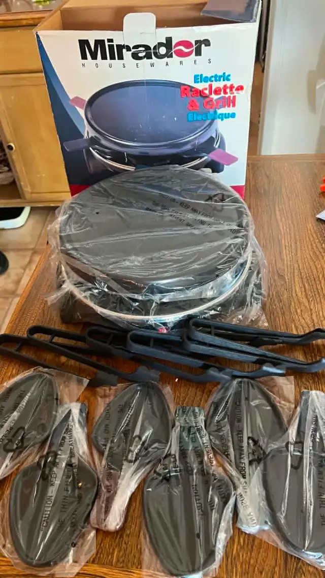 Raclette 6 personne MIRADOR électrique neuf 50$ =514-773-6533