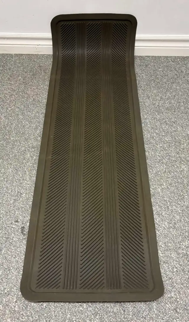Heavy-Duty Rubber Boot Tray/Vehicle Floor Mat