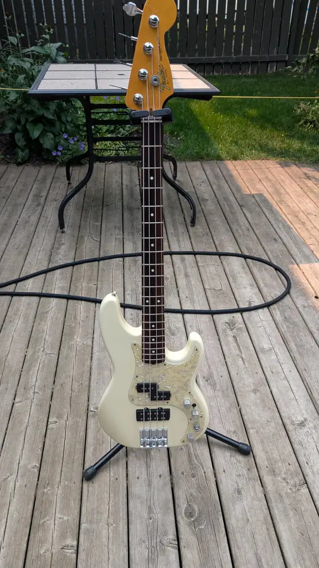 1996 Fender USA deluxe 4 string bass