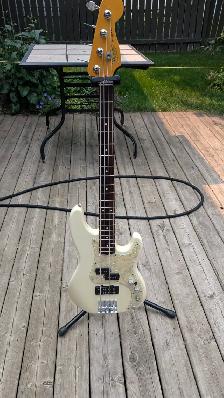 1996 Fender USA deluxe 4 string bass
