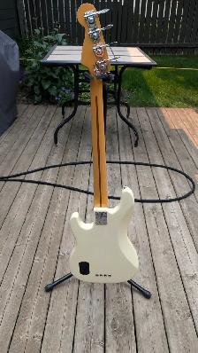 1996 Fender USA deluxe 4 string bass - Photo 2