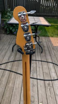 1996 Fender USA deluxe 4 string bass - Photo 5