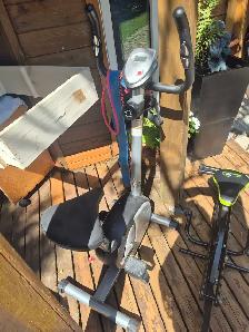 Tempo Exercise Bicycle - Photo 2
