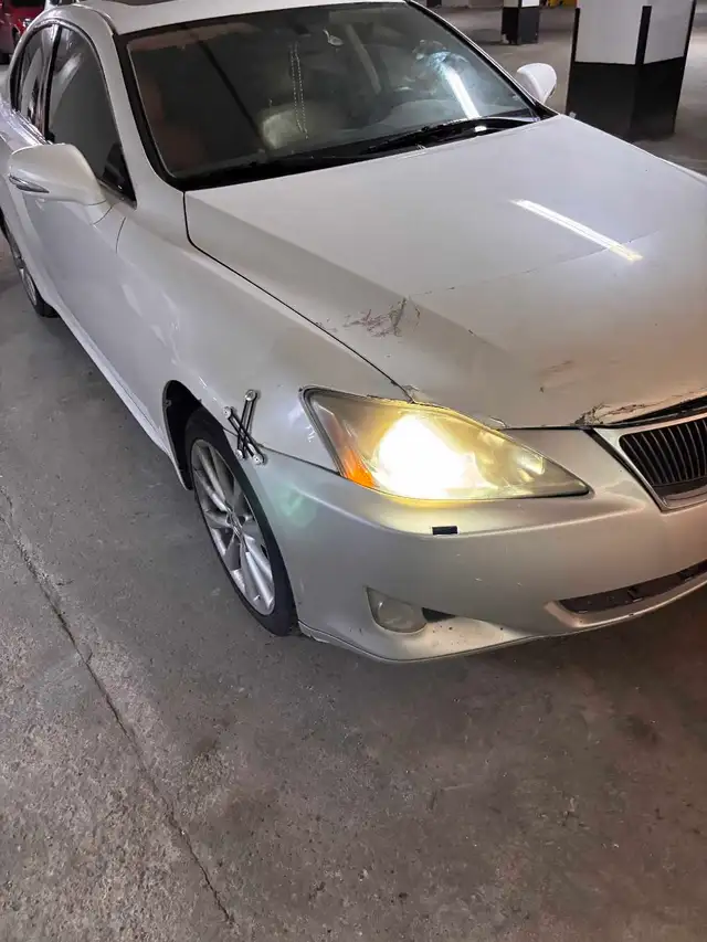lexus is250
