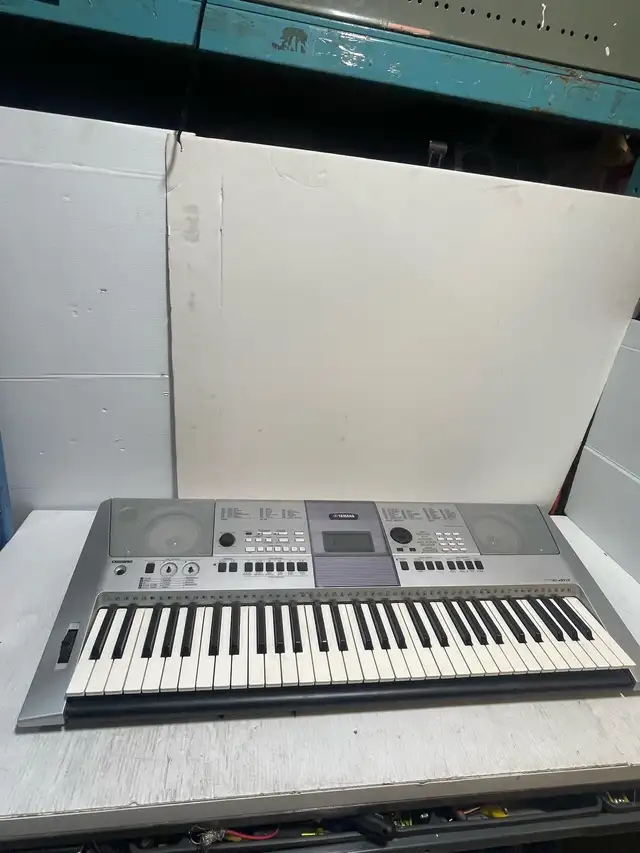 Yamaha PSR-E413 Keyboard