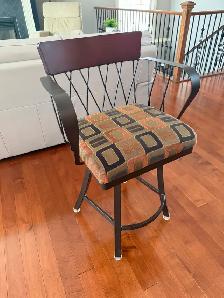 Counter Height Swivel Stools - Photo 4