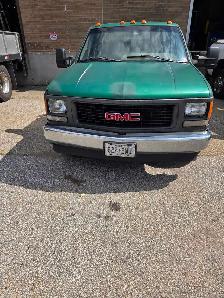 GMC Sierra 3500 - Photo 2