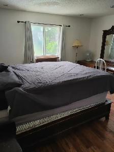 Furnished master bedroom with private bathroom for rent - Photo 6