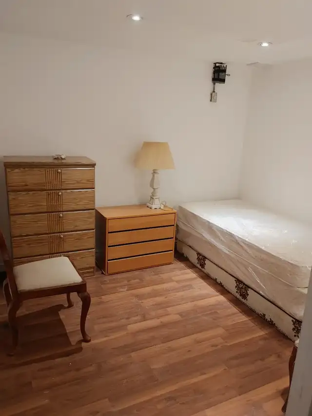 Furnished room for rent