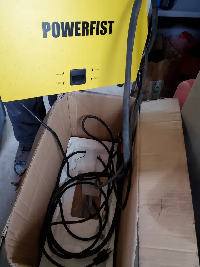 MIG WELDER