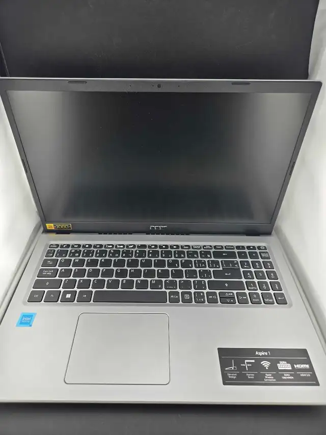 ACER ASPIRE 1 LAPTOP W/CHARGER