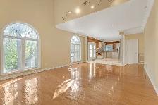 Luxury 4 BR Detached House for Rent in Prime Location Newmarket - Photo 5