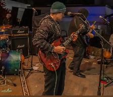 looking for band mates or Jam mates