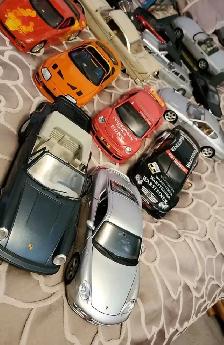 1:18 Die Cast collection lot of 25 cars