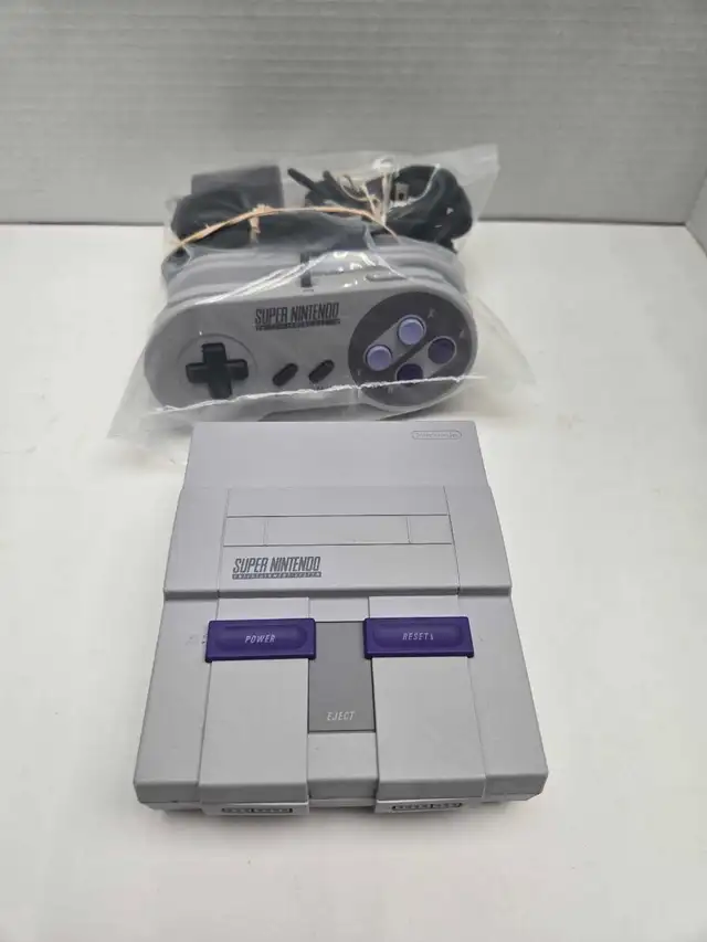 Super Nintendo Mini Classic w/2 Controllers SNES