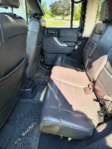 2011 Jeep Wrangler Sahara Unlimited - Photo 7
