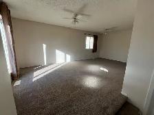 3 Bed/2FullBath-WalkToUofA-Central McKernan-Utilities Included - Photo 6
