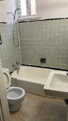 Nice private room, next to metro Snowdom available now. - Photo 9