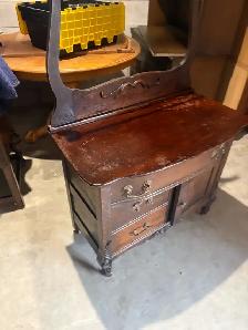 Free delivery Antique Vanity Dresser - Photo 6