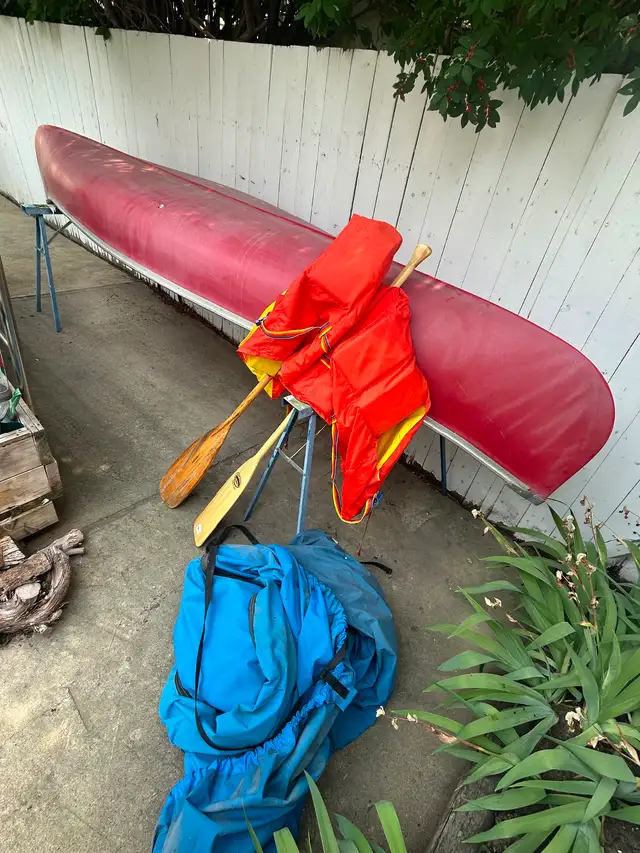 14ft Canoe & Accessories