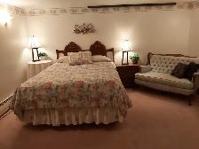 Clean Quiet Room for Rent in Kid free House - Photo 9
