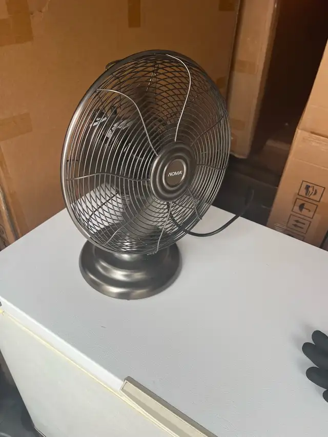 Free delivery used Honeywell QuietSet Pedestal Fan