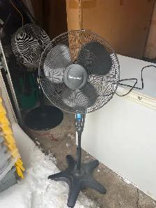 Free delivery used Honeywell QuietSet Pedestal Fan - Photo 5