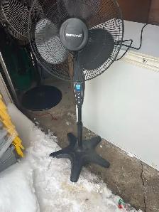 Free delivery used Honeywell QuietSet Pedestal Fan - Photo 6
