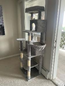 Furhaven Extra Large Cat Stand (New) - Photo 2
