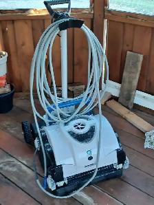 Hayward Robotic Cleaner - Photo 2