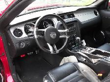 Ford Mustang GT Convertible - Photo 6
