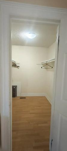 Rooms for rent, walking to Erin Mills Town Centre - Photo 10